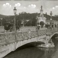 Maria Cristina zubia eta tren-geltokiaren ingurua (1905-1913).
Egilea: Gregorio González Galarza
Emailea: STM