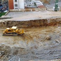 Plaza Haundi, azpiko garageak eta kiroldegia eraikitzeko lanak.